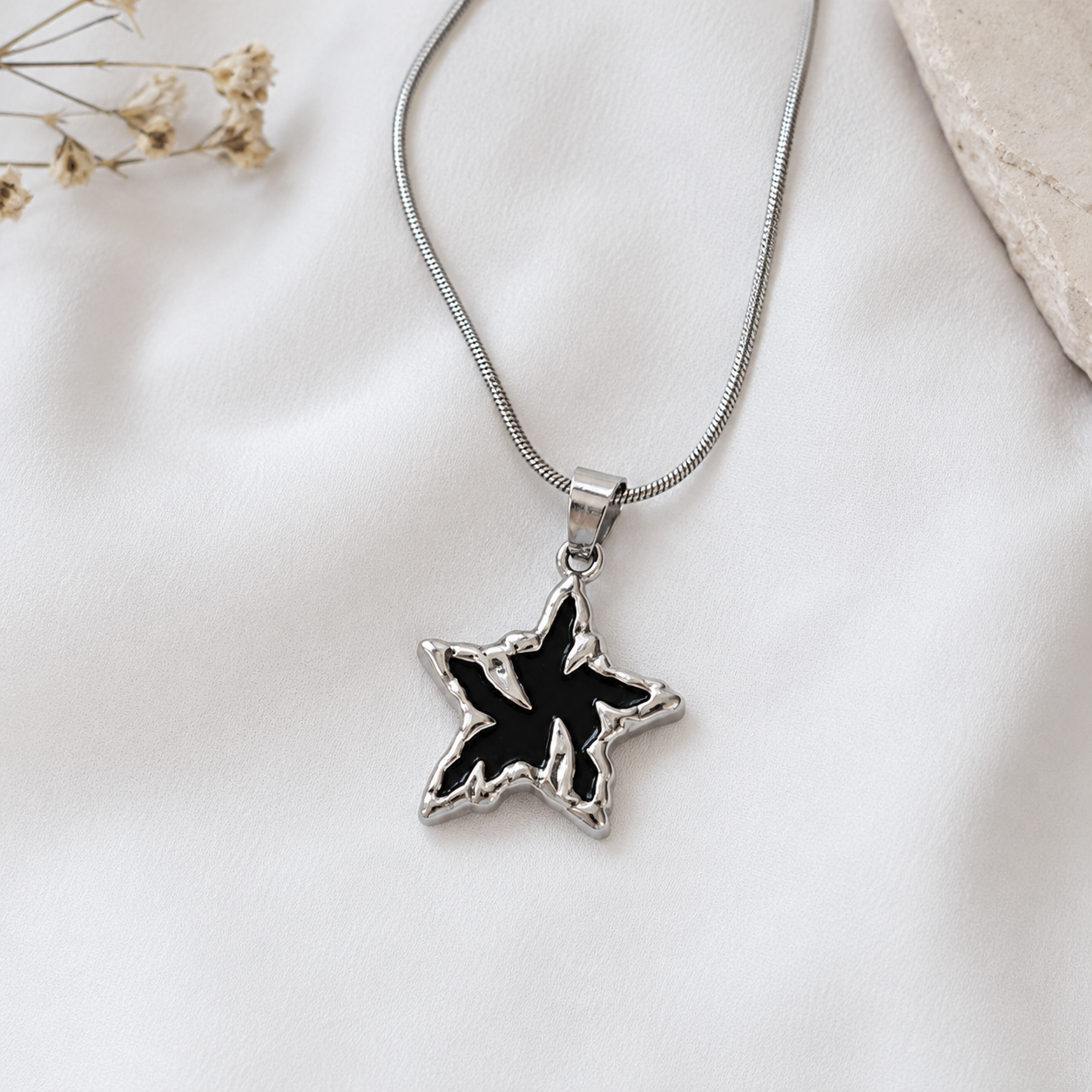 BLACK STAR PENDANT