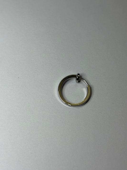 Non- piercing earrings
