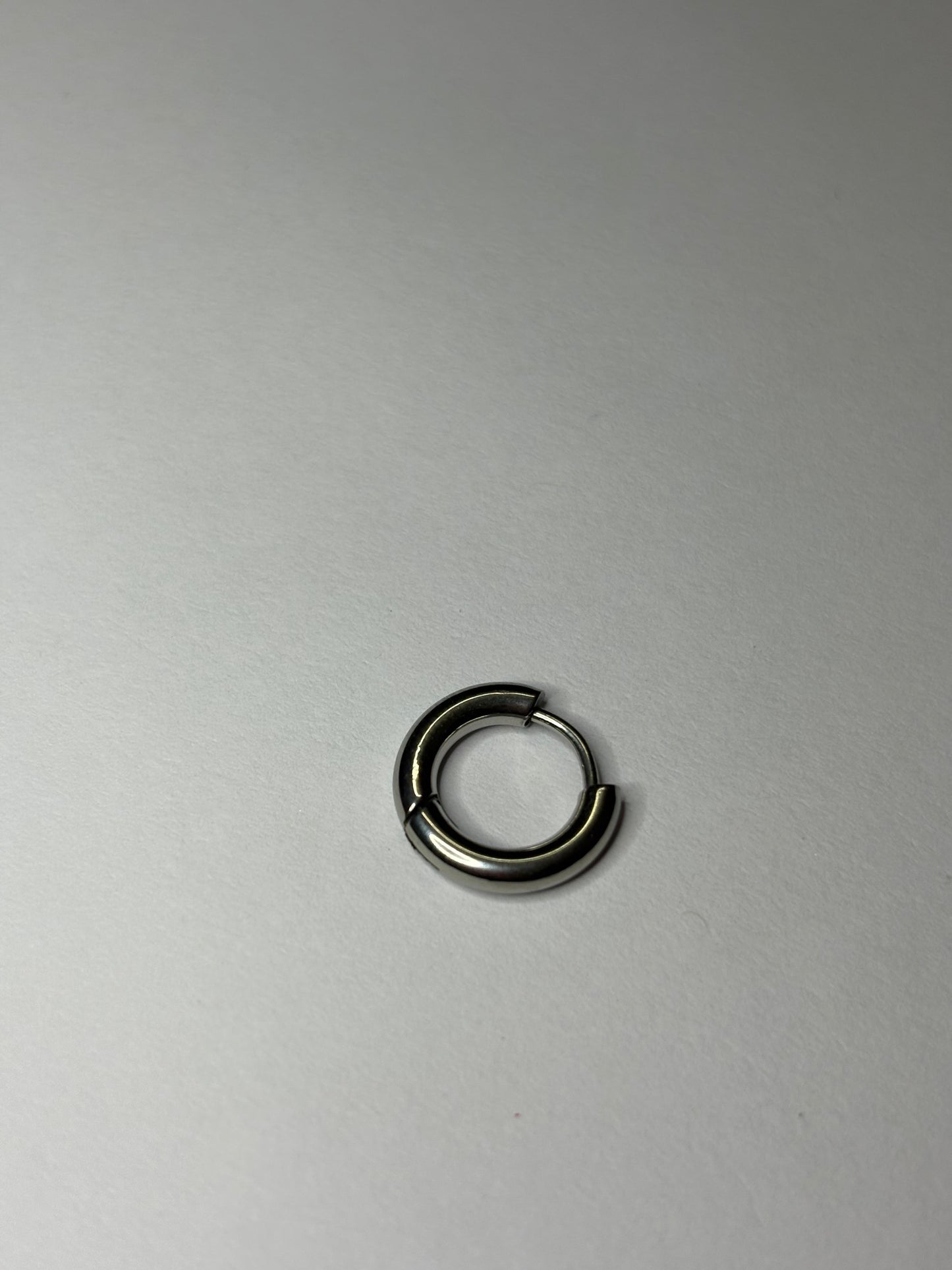 Short earrings