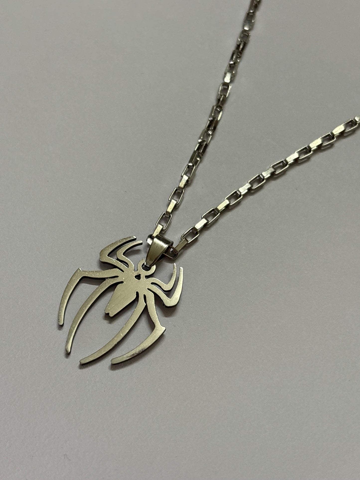 Spider neckpiece