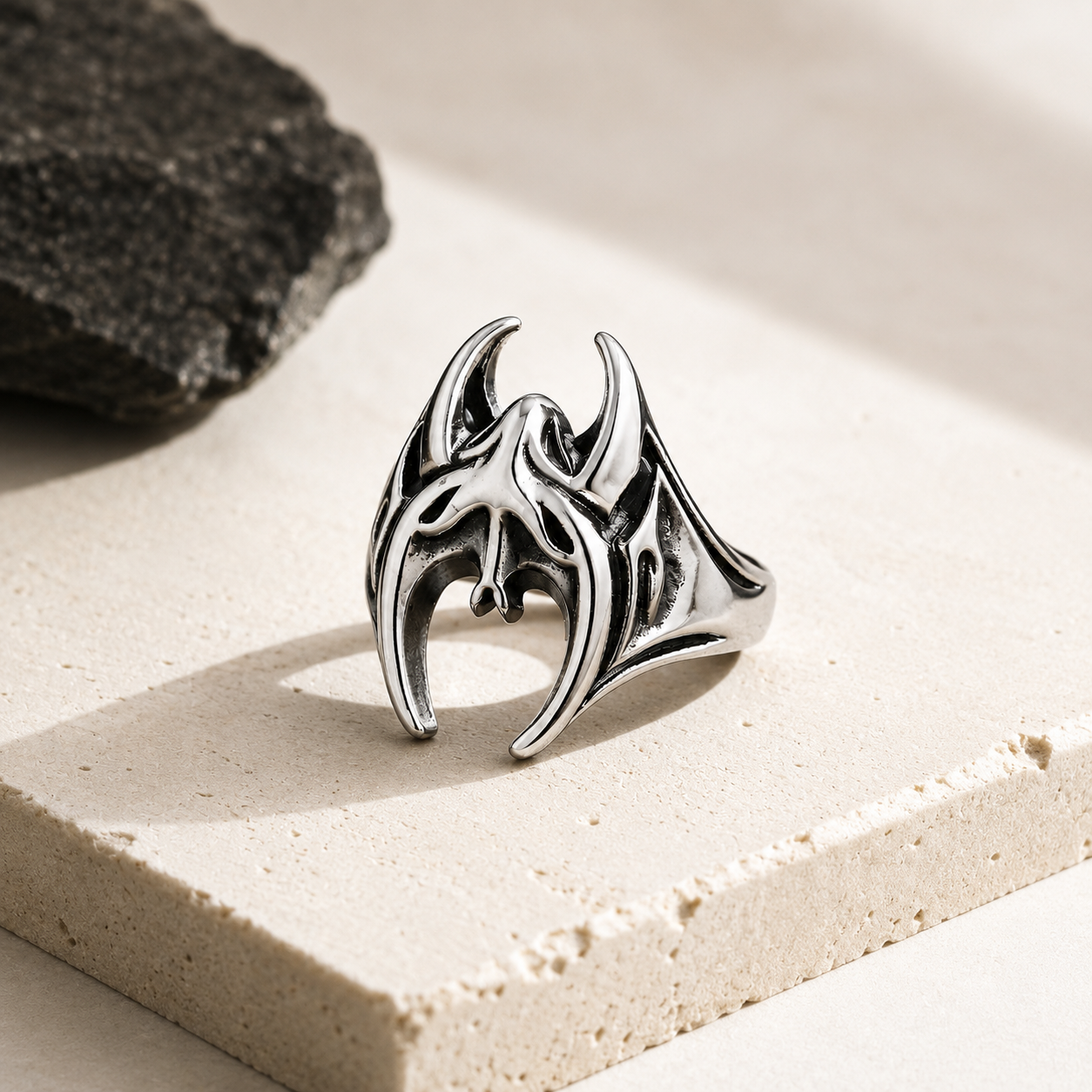 TRIBAL CLAW